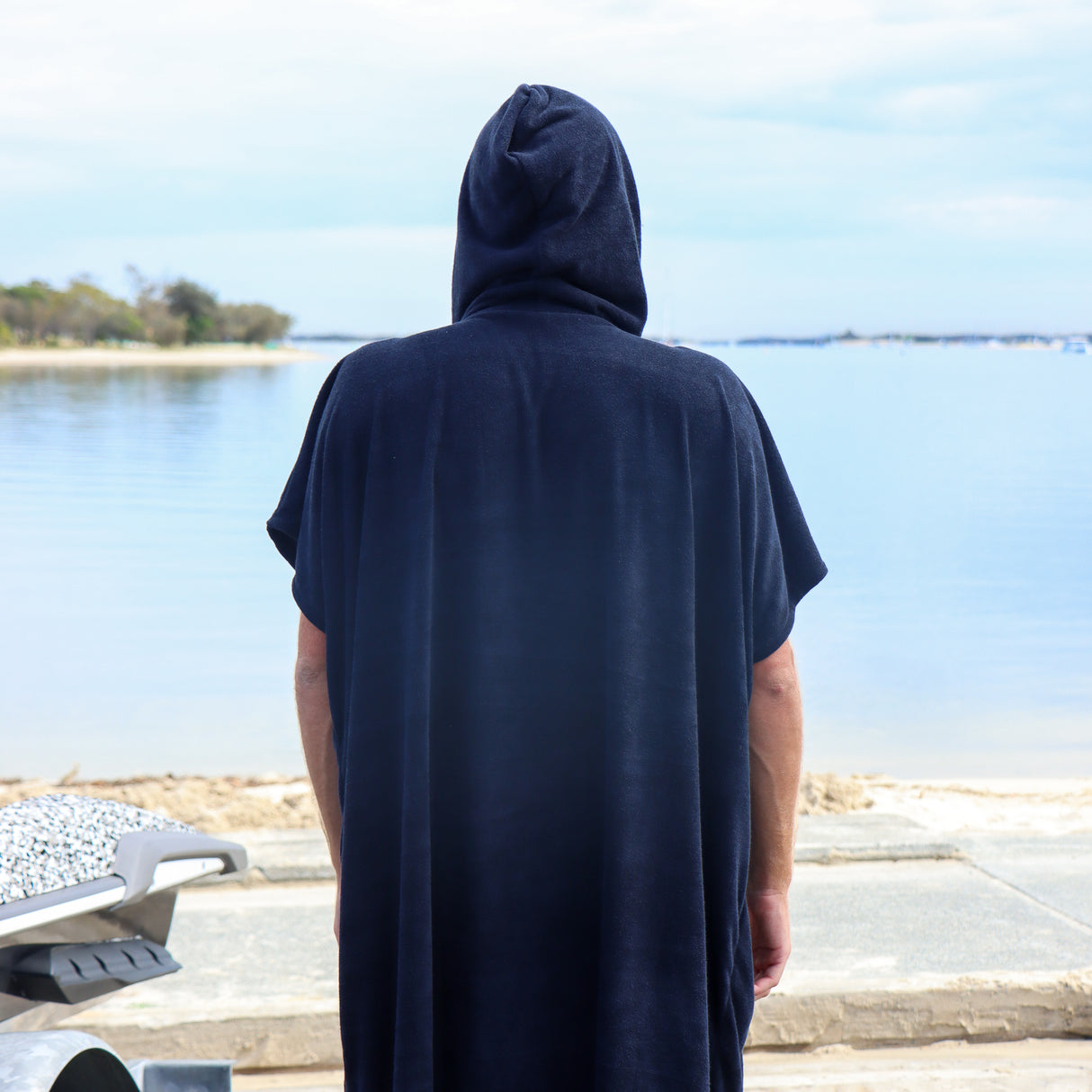 JET TECH HOODED PONCHO TOWEL